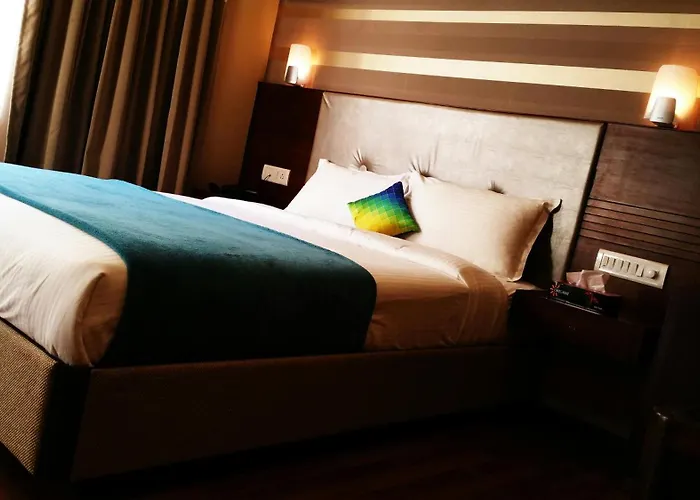 Hotel Plaza Saphire At New Delhi Railway Station