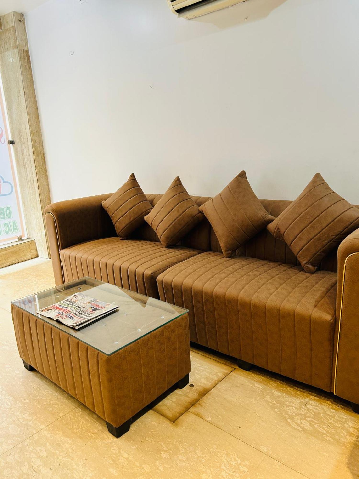 Plaza Saphire At Railway Station Guest house
