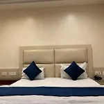 Hotel Plaza Saphire At New Delhi Railway Station